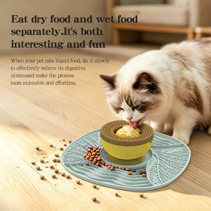 2-in-1 Rolling Ball Silicone Pet Lick Mat